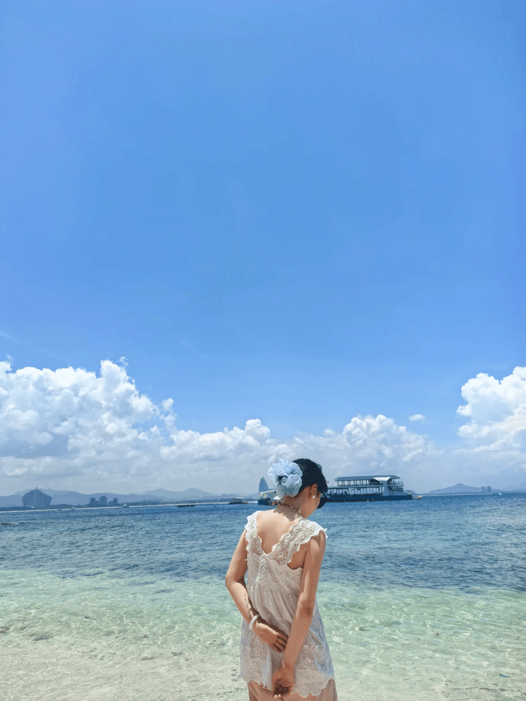 庭定制团 海景酒店+私人游艇出海全安排新葡京娱乐城【三亚本地旅行社报价】家(图2)